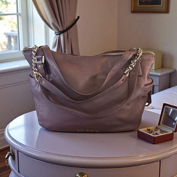 Michael Michael Kors Lavender Shoulder Bag Phone Case with Silver Hardware - Picture 2 of 6